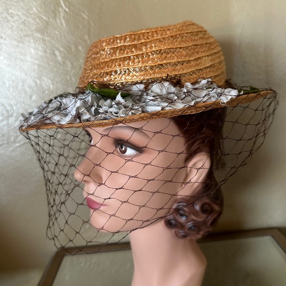 DELIGHTFUL 1940s\' GOLD COLORED STRAW FEDORA - BLUE FABRIC FLOWERS + BROWN VEIL main image 8